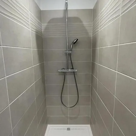 Détente Avec Piscine Privée Et Activités à Haut-bocage - Fr-1-489-455 * Louroux-Hodement