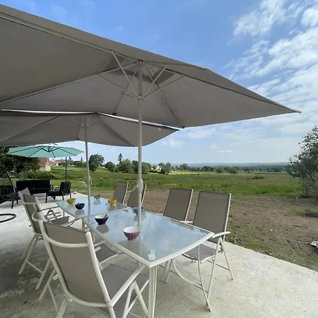 Détente Avec Piscine Privée Et Activités à Haut-bocage - Fr-1-489-455