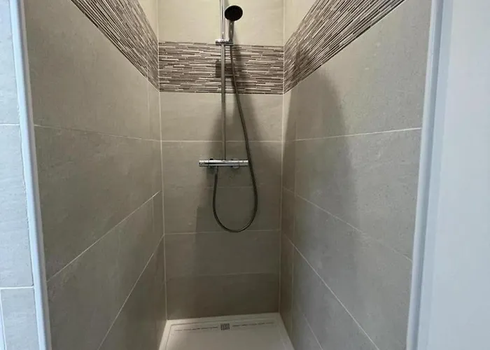 Sejour Detente Avec Piscine Privee Et Activites A Haut-bocage - Fr-1-489-455 * Louroux-Hodement