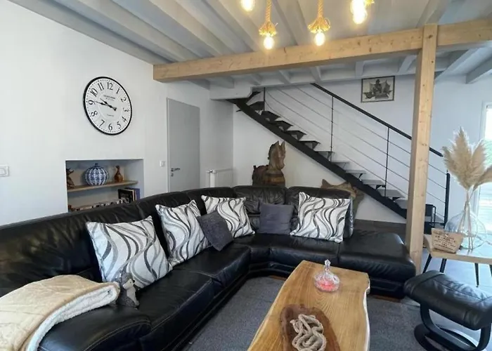 Sejour Detente Avec Piscine Privee Et Activites A Haut-bocage - Fr-1-489-455