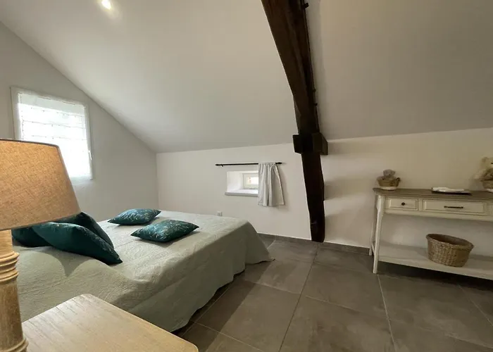 Holiday home Sejour Detente Avec Piscine Privee Et Activites A Haut-bocage - Fr-1-489-455 Louroux-Hodement