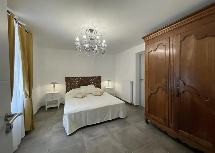 Holiday home Sejour Detente Avec Piscine Privee Et Activites A Haut-bocage - Fr-1-489-455 Louroux-Hodement