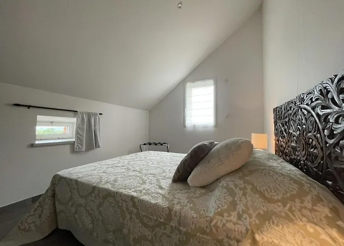 Holiday home Sejour Detente Avec Piscine Privee Et Activites A Haut-bocage - Fr-1-489-455