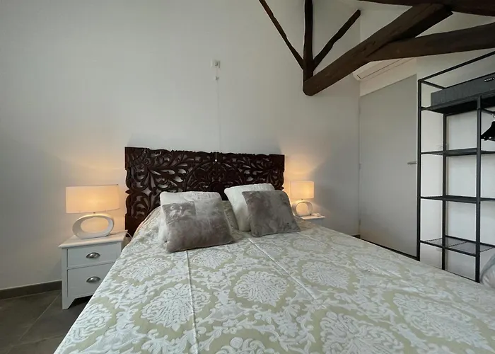 Sejour Detente Avec Piscine Privee Et Activites A Haut-bocage - Fr-1-489-455 Holiday home *