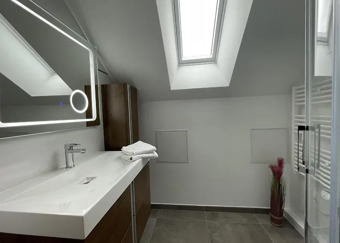 Sejour Detente Avec Piscine Privee Et Activites A Haut-bocage - Fr-1-489-455 Holiday home