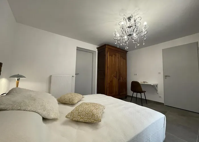 Sejour Detente Avec Piscine Privee Et Activites A Haut-bocage - Fr-1-489-455 Holiday home Louroux-Hodement